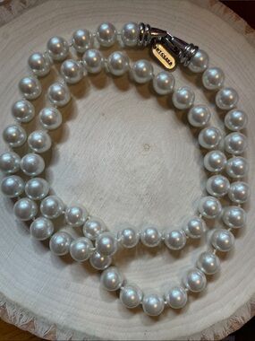 Kissaka White Simulated Pearl Necklace with Silver clasp